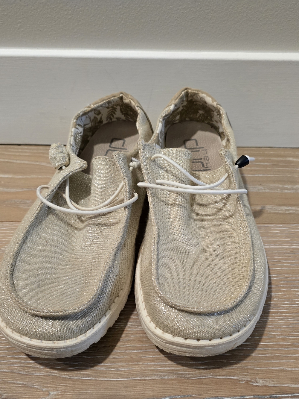 Hey Dude Wendy Stretch Sparkling Beige Slip On Shoes Women's Size 9